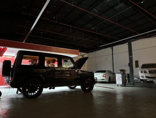 صيانة السيارات الفاخرة